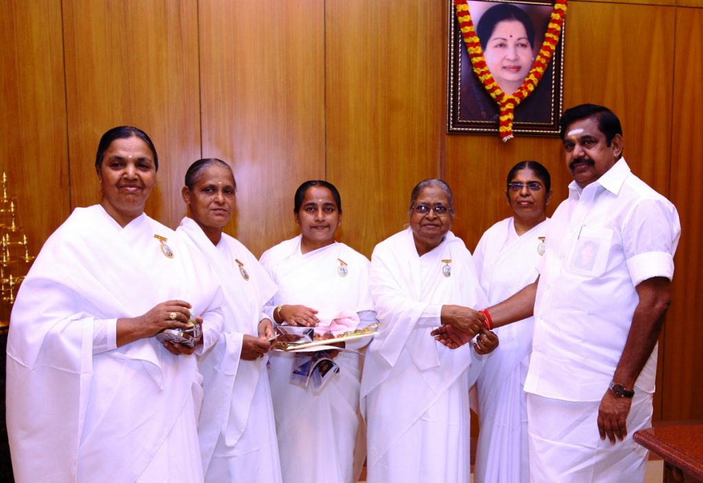 Rakhi Tying to Tamilnadu Chief ​Minister, Bro. ​Edappadi K. Palaniswami